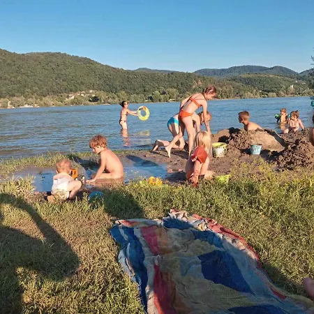 Daire V4 Kilatoterasz Foeldszint Nagymaros